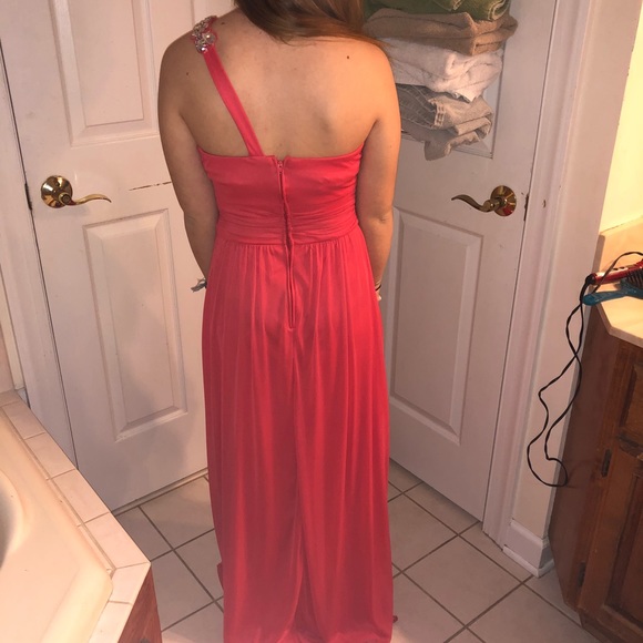 Prom dress - Picture 1 of 2